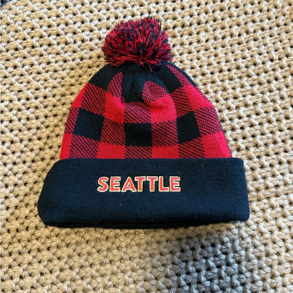 Seattle Kids Pom-Pom Beanie - Red and Black